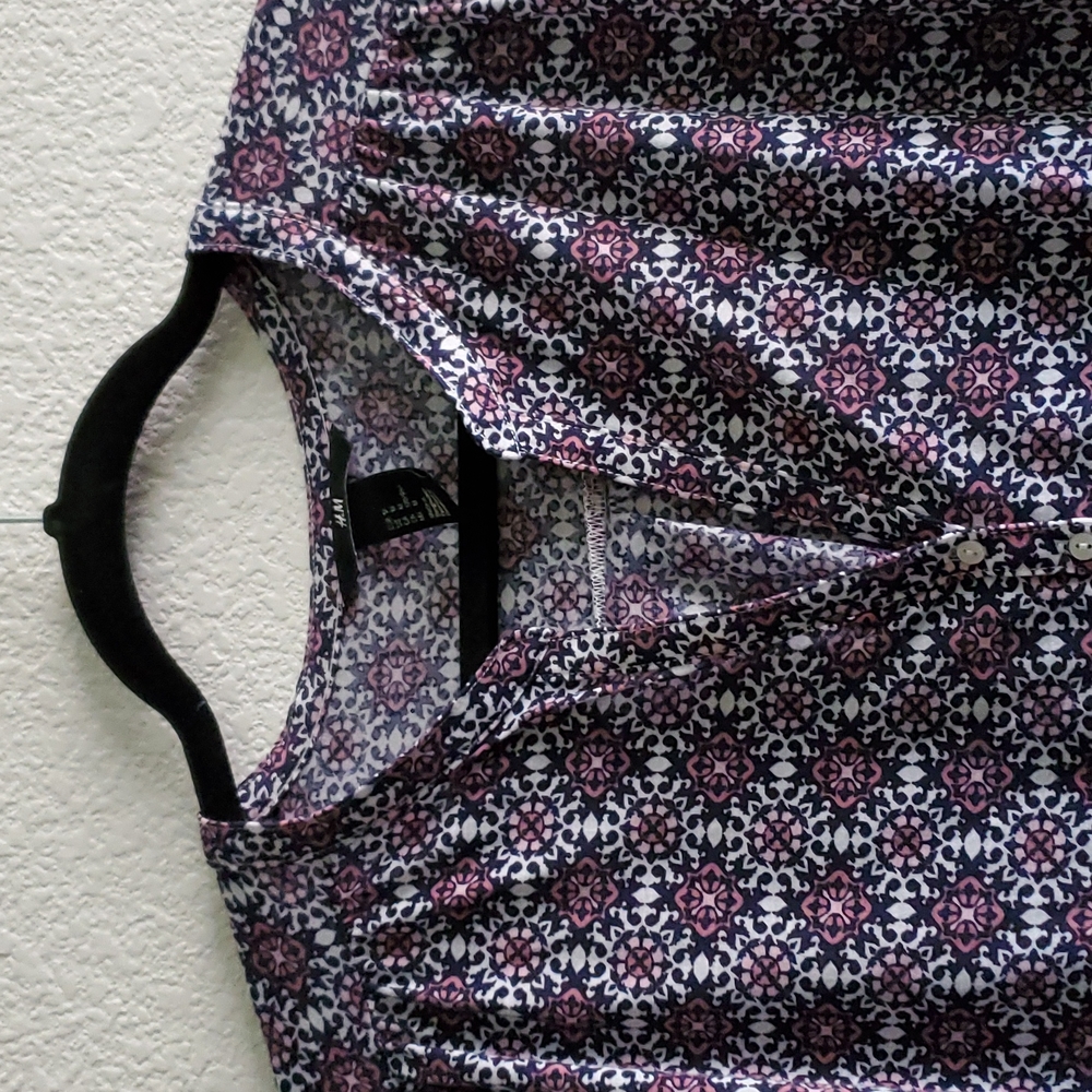 H&M Henley Top - Picture 3 of 4